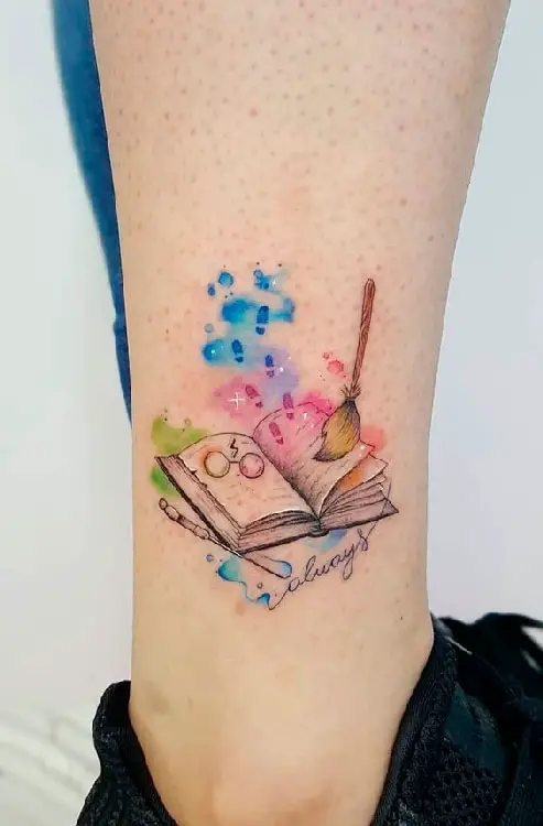 Tatuagem livro do Harry Potter