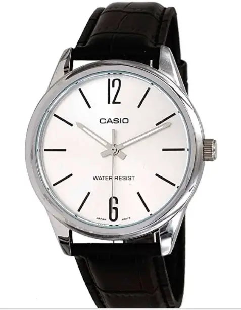 Relógio Casio com pulseira de couro