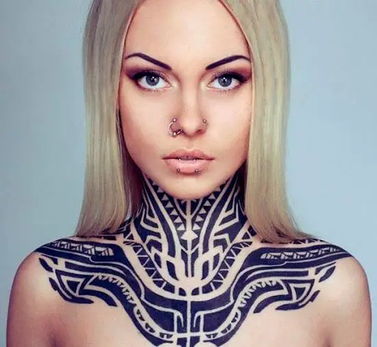 Tatuagens para o pescoço de tribal