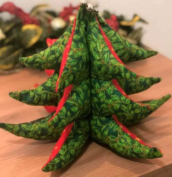 Árvore para decoração de Natal em tecido